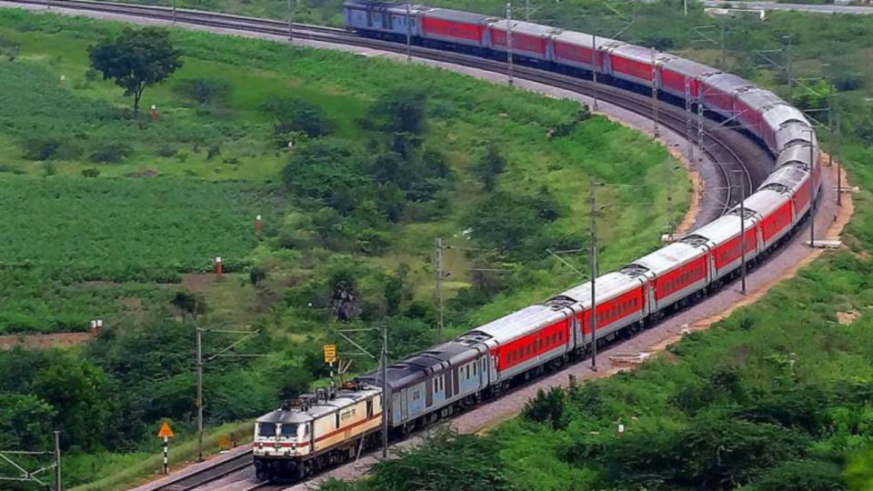 भारत की पहली राजधानी एक्सप्रेस भारत की पहली राजधानी एक्सप्रेस