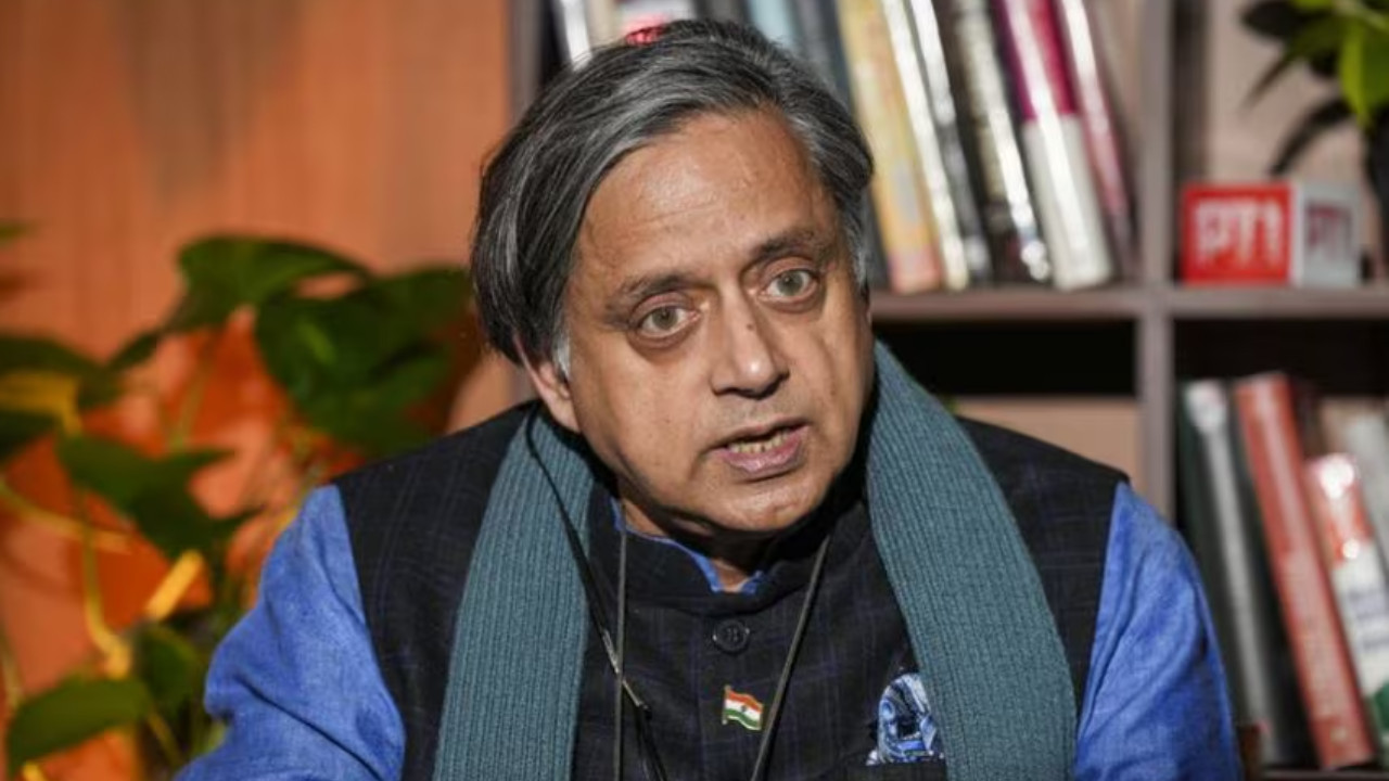 'अगर पार्टी को मेरी जरूरत नहीं, तो... शशि थरूर की नाराजगी से कांग्रेस पार्टी छोड़ने की अटकलें हुई तेज