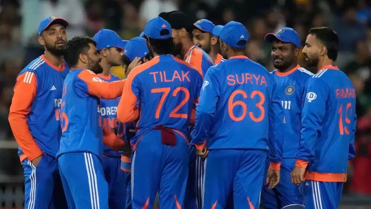 'BCCI ने दी खिलाड़ियों को खुशखबरी... चैंपियंस ट्रॉफी में परिवार को मिलने की मिली अनुमति, मगर कुछ शर्तों के साथ!