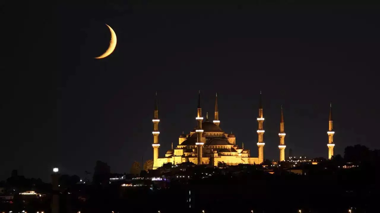 सऊदी अरब में आज देखा जाएगा ईद का चांद, सुप्रीम कोर्ट ने दिया आदेश सऊदी अरब में आज देखा जाएगा ईद का चांद, सुप्रीम कोर्ट ने दिया आदेश