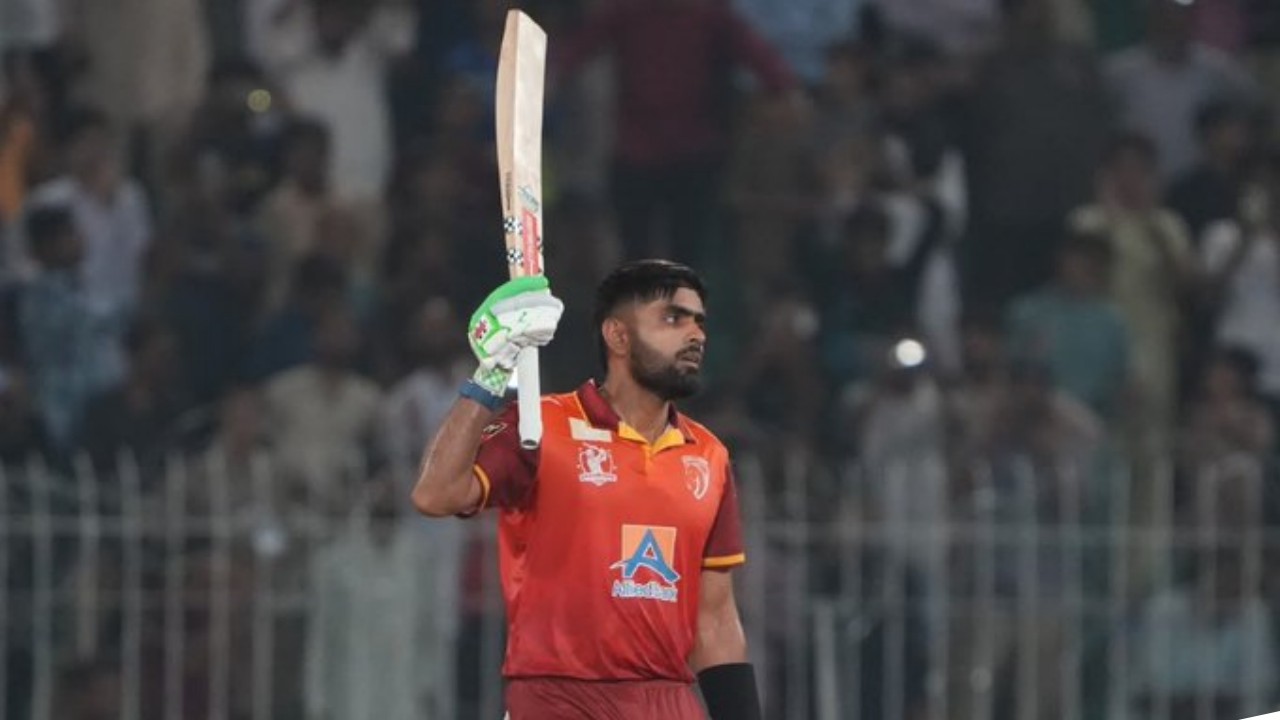 Babar Azam: फॉर्म में लौटे बाबर आजम, शतक ठोक तोड़ दिया विराट कोहली का ये बड़ा रिकॉर्ड
