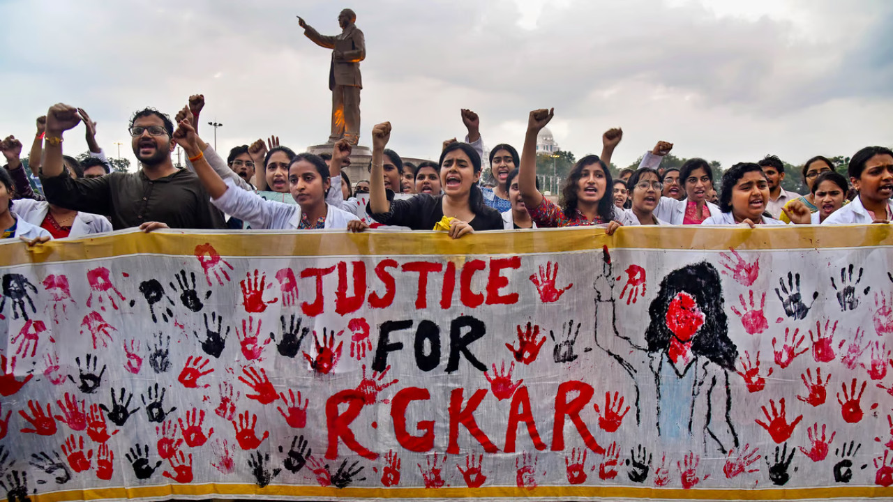 आरजी कर बलात्कार मामले में दोषी करार दिए जाने के बाद अदालत ने रॉय से कहा, '25 साल की जेल या मौत की सजा