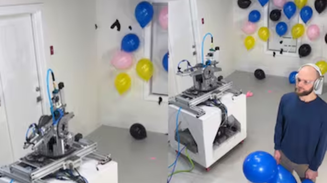 टेक इंजीनियर ने बनाया ऐसा रोबोट, ChatGPT की कमांड पर करता है काम, सोशल मीडिया पर छिड़ी बहस टेक इंजीनियर ने बनाया ऐसा रोबोट, ChatGPT की कमांड पर करता है काम, सोशल मीडिया पर छिड़ी बहस