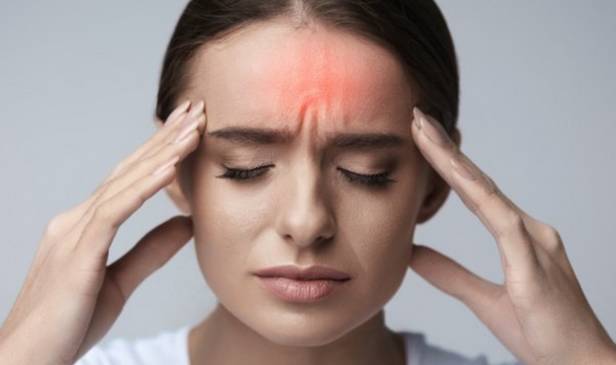 सोकर उठते ही सिर दर्द होना कोई आम बात नहीं, रखें इन बातों का ध्यान