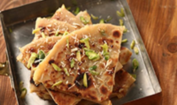 घर पर बचे पड़े हैं गुलाब जामुन, तो 10मिनट में बनाएं लजीज गुलाब जामुन पराठा
घर पर बचे पड़े हैं गुलाब जामुन, तो 10मिनट में बनाएं लजीज गुलाब जामुन पराठा